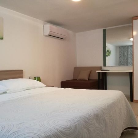 Ferienwohnung Apartman Anni Poreč Exterior foto
