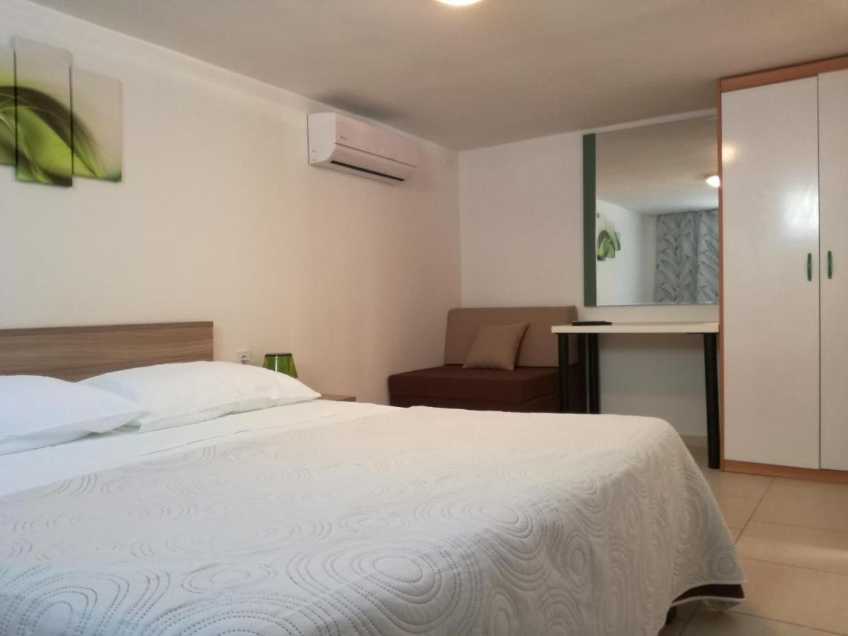 Ferienwohnung Apartman Anni Poreč Exterior foto