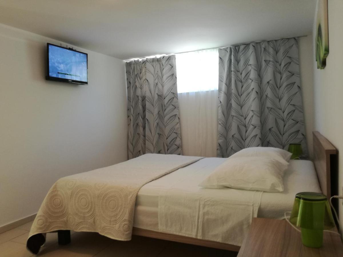 Ferienwohnung Apartman Anni Poreč Exterior foto