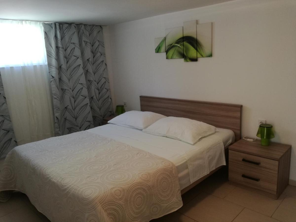 Ferienwohnung Apartman Anni Poreč Exterior foto